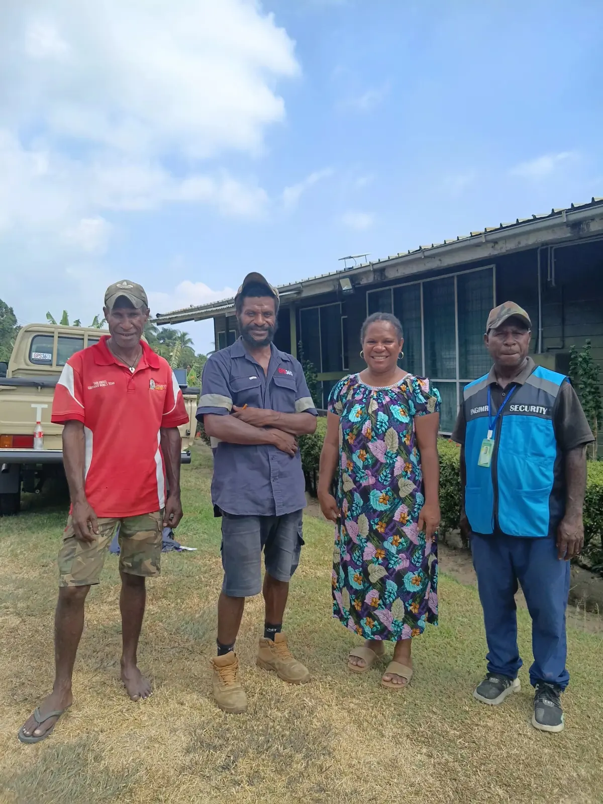 GPS360 technician with PNG Institute of Medical Research staff in Wewak